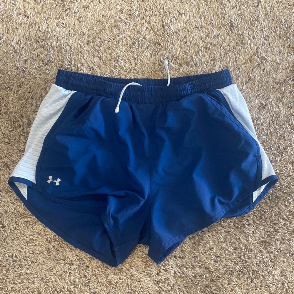 Under Armor Athletic Shorts w Pockets